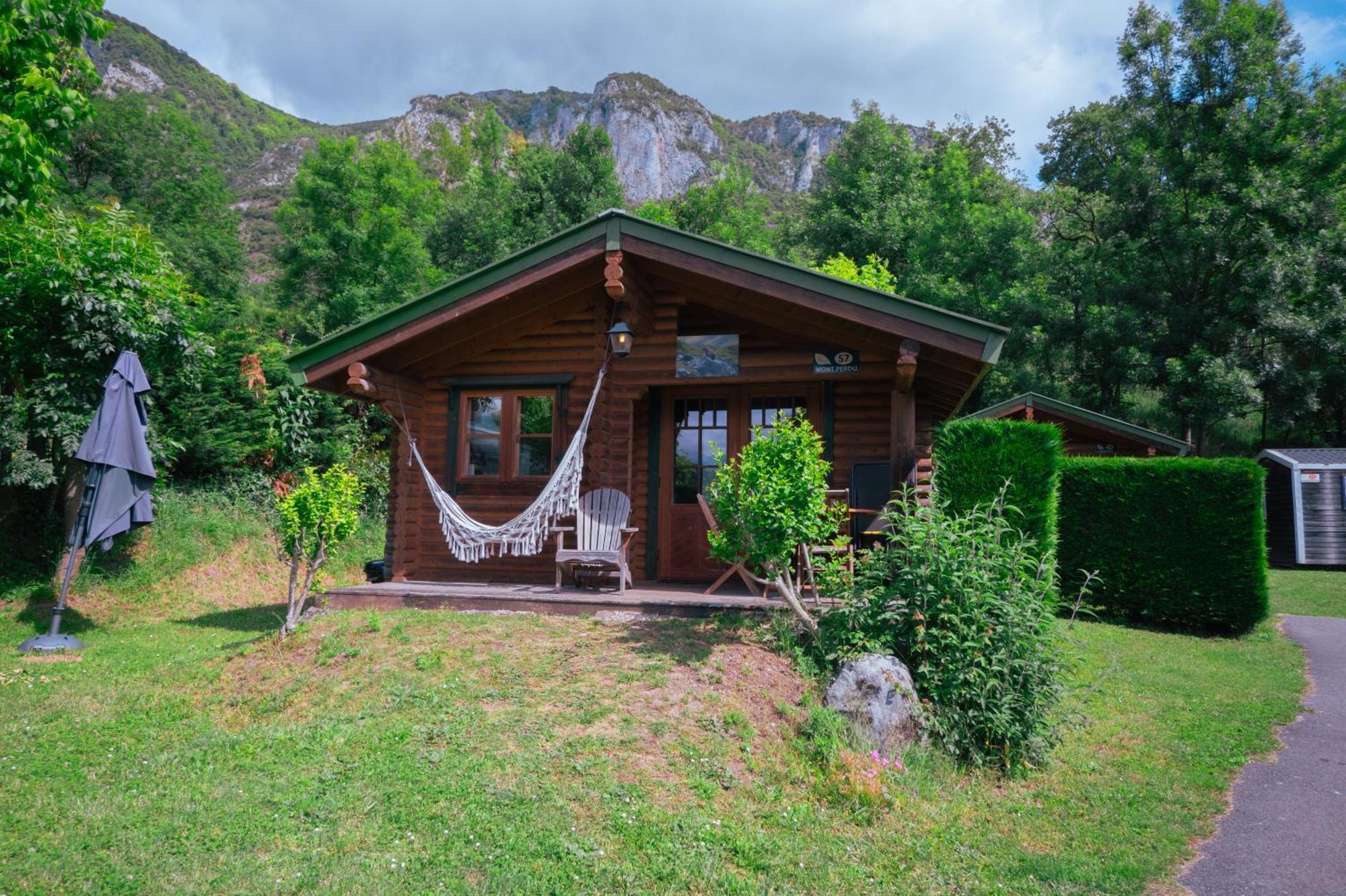 Camping Ecovillage Soleil Du Pibeste Agos-Vidalos Esterno foto